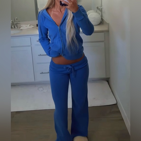 brandy melville electric blue low rise hilary yoga sweatpants priscila pants - Picture 5 of 5
